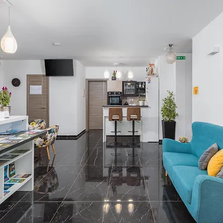 Apartment Pet Friendly Apartment In Pula With Wifi *